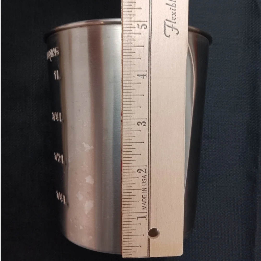 Waring Pro Juice Extractor Stainless Steel 1 Liter 32 oz Measuring Cup JEX328